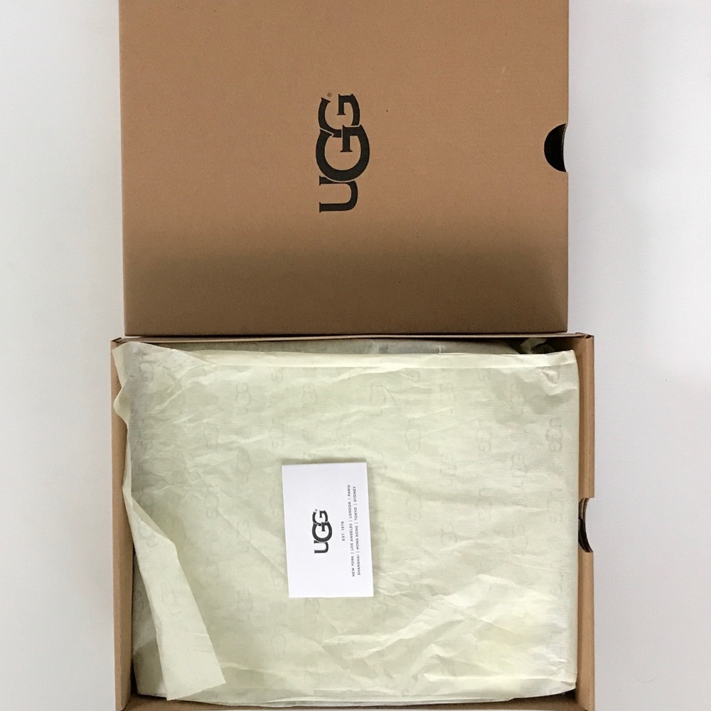 UGG Australia Bonham II Waterproof Chelsea Bootie - Picture 8 of 8
